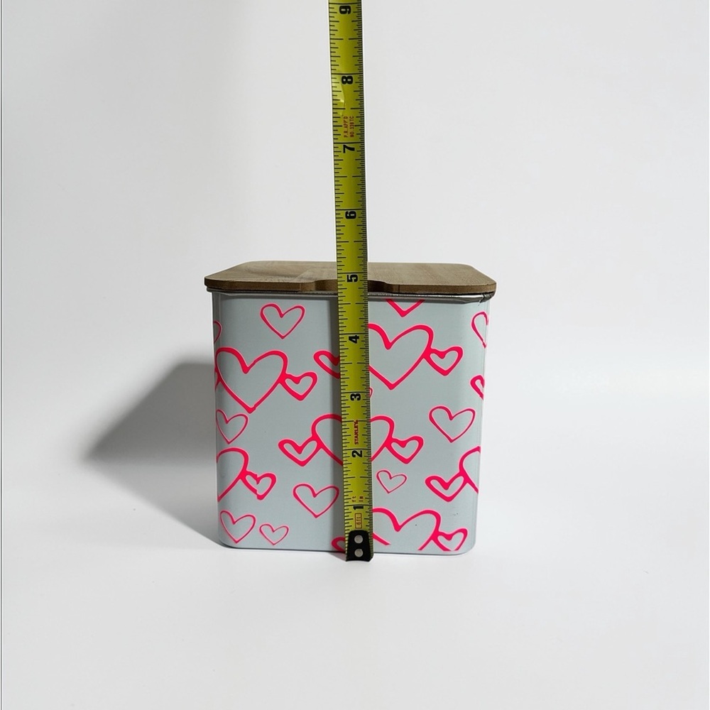 Heart Patterned Storage Tin with Wooden Lid - Picture 6 of 7